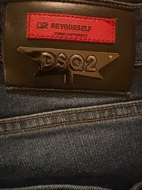DSQUARED2 Men's Dark Blue Denim Jeans with Black Badge